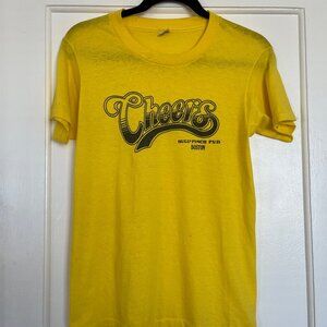 Vintage Yellow Cheers graphic tee Large